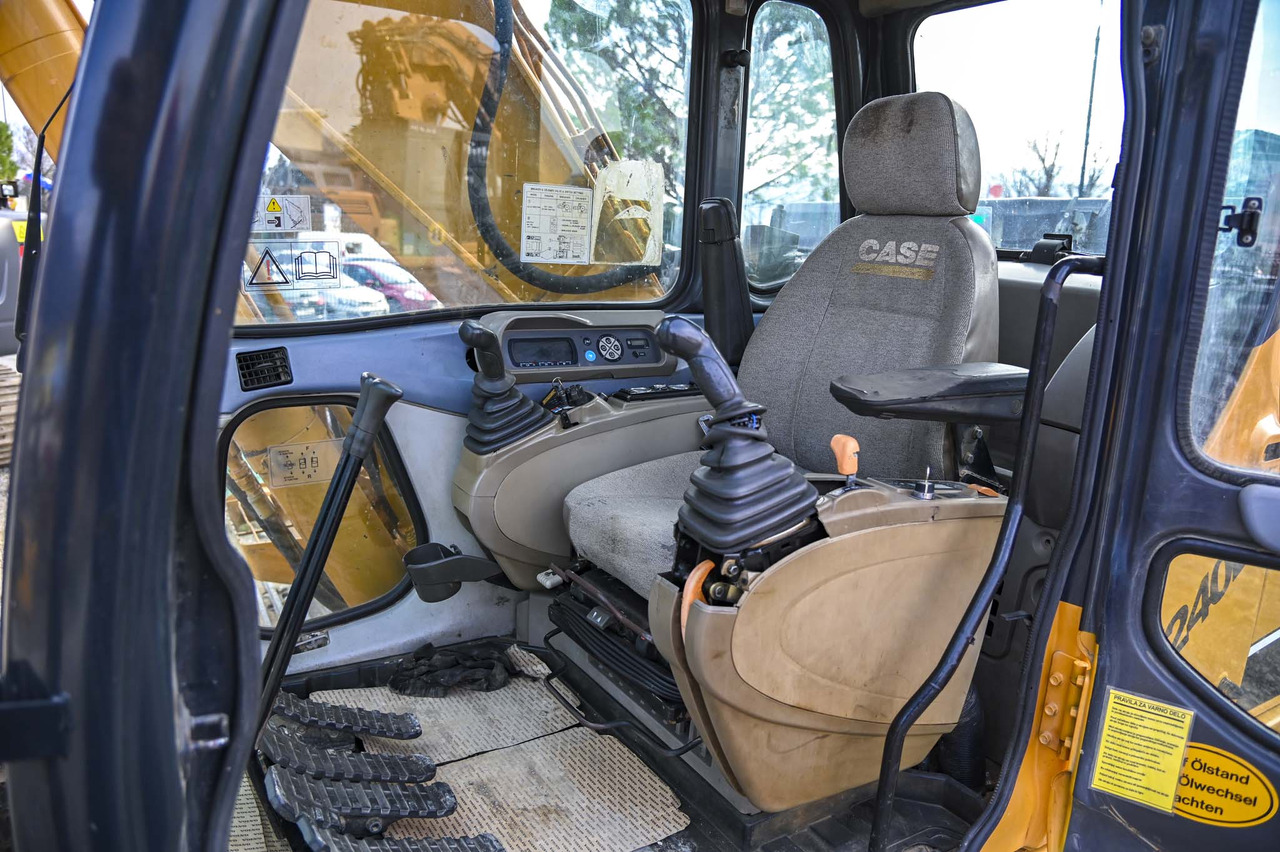 CASE CX240B - crédit-bail CASE CX240B: photos 38