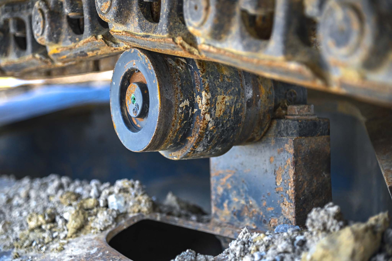 CASE CX240B - crédit-bail CASE CX240B: photos 31