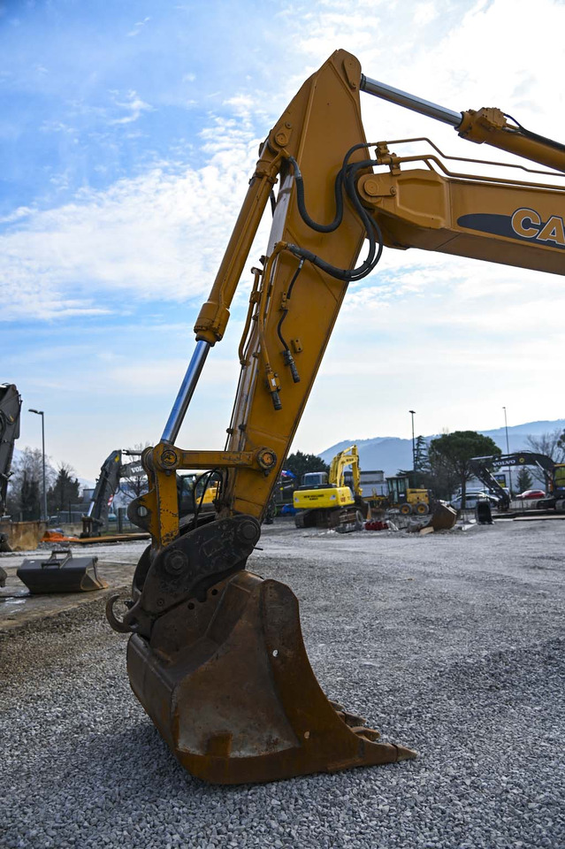 CASE CX240B - crédit-bail CASE CX240B: photos 11