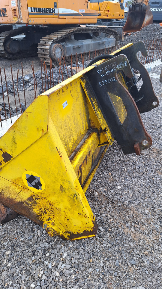 Embankment grading bucket 2500 mm for 12-15 ton excavators - Godet pour Pelle: photos 5 Embankment grading bucket 2500 mm for 12-15 ton excavators - Godet pour Pelle: photos 5