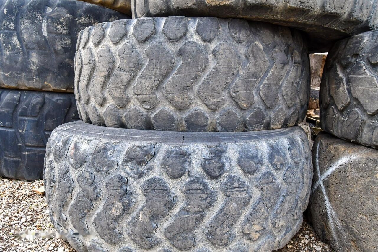 Michelin 23.5R25 - Pneu pour Chargeuse sur pneus: photos 5 Michelin 23.5R25 - Pneu pour Chargeuse sur pneus: photos 5