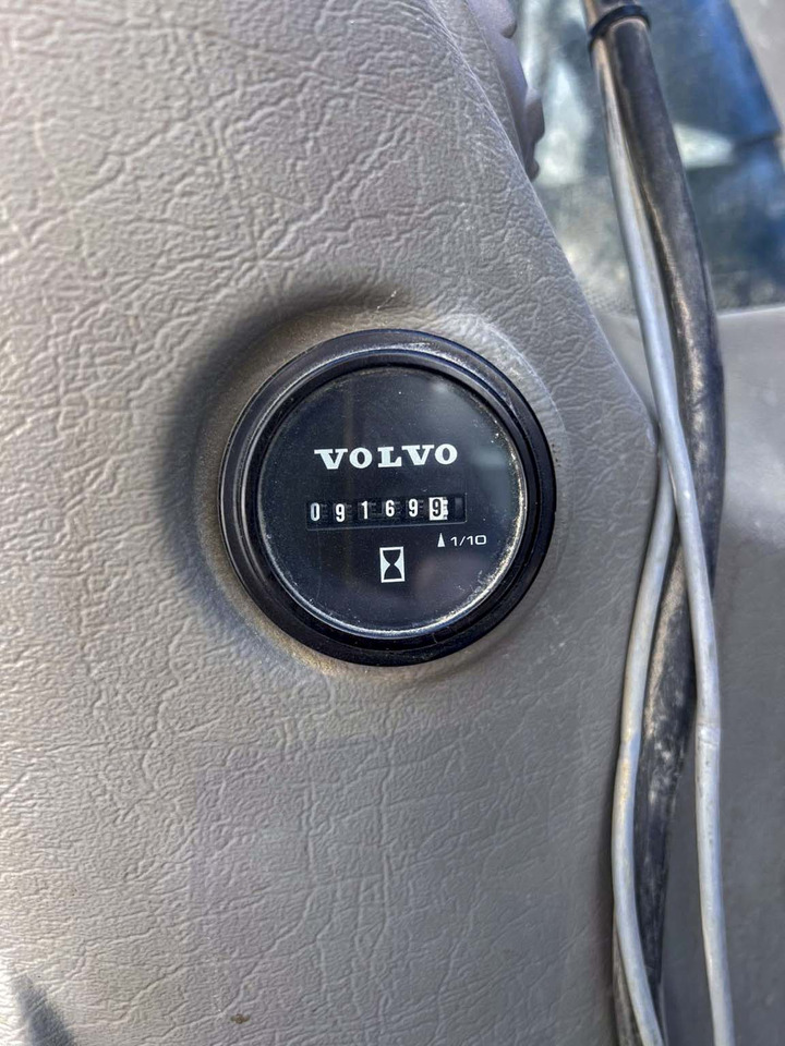 Pelle sur chenille VOLVO EC220D: photos 12