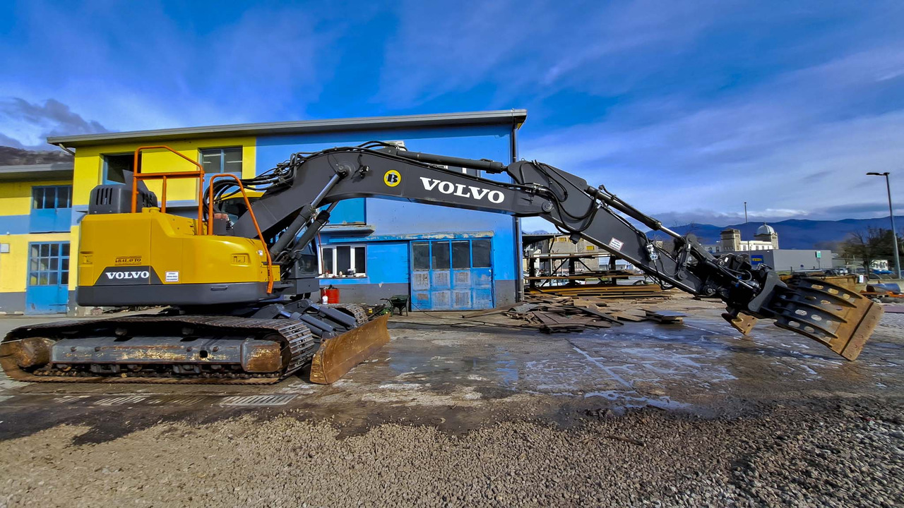 VOLVO ECR235EL - Pelle sur chenille: photos 4 VOLVO ECR235EL - Pelle sur chenille: photos 4