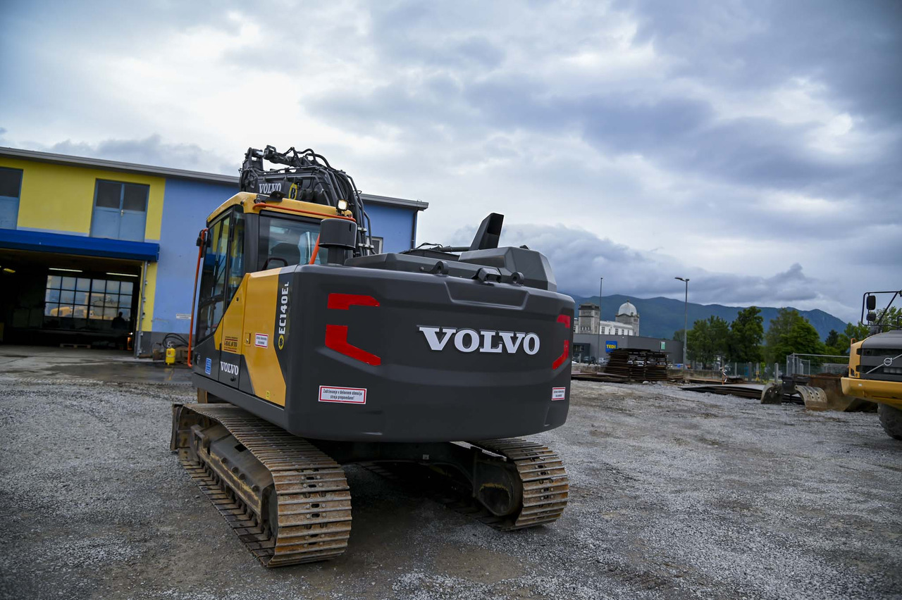Volvo EC140E - Pelle sur chenille: photos 4 Volvo EC140E - Pelle sur chenille: photos 4