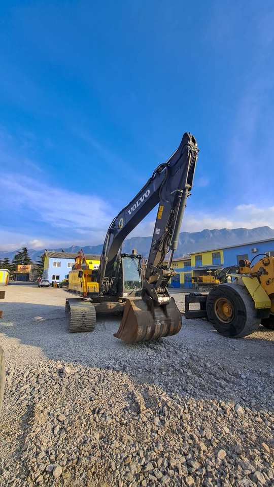 Volvo EC220EL - Pelle sur chenille: photos 4 Volvo EC220EL - Pelle sur chenille: photos 4