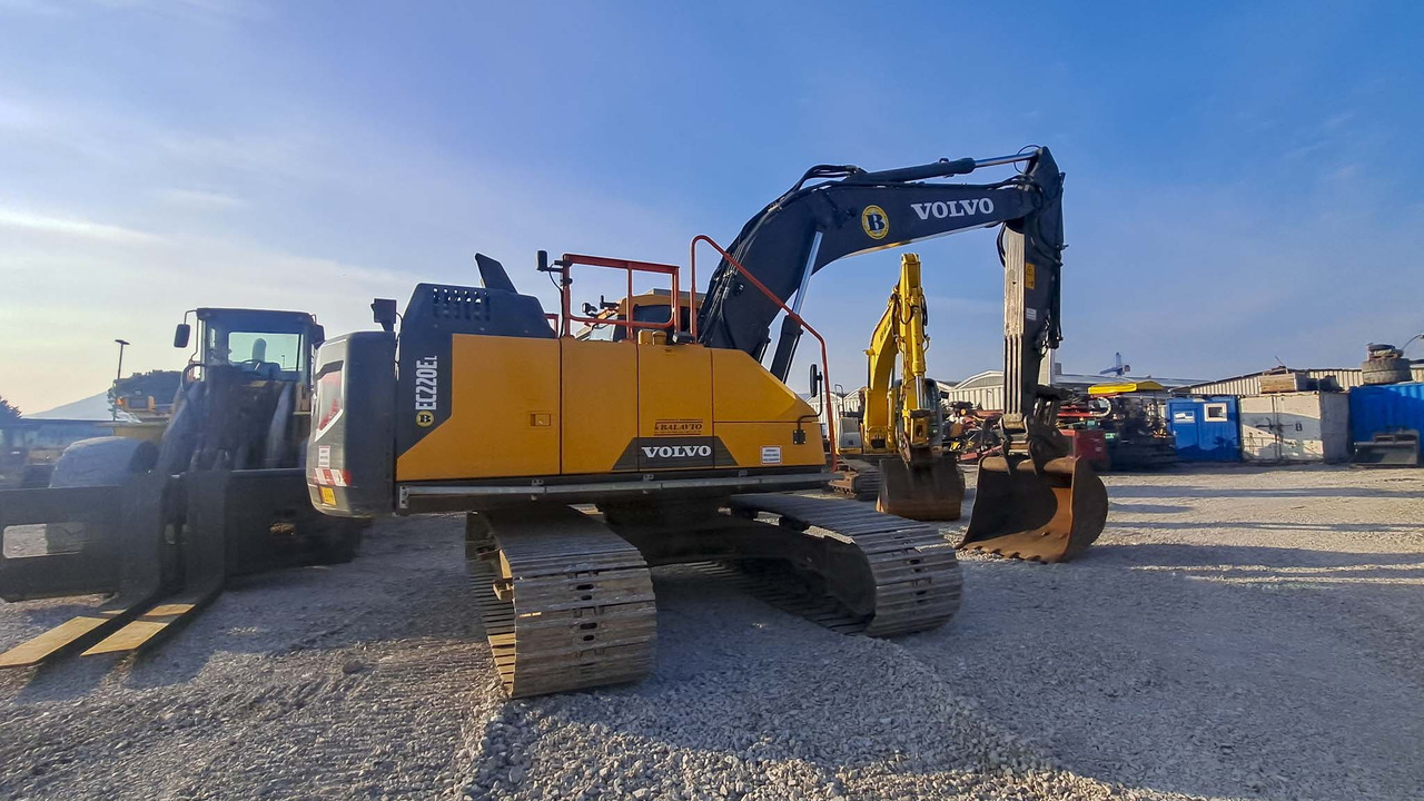 Volvo EC220EL - Pelle sur chenille: photos 5 Volvo EC220EL - Pelle sur chenille: photos 5