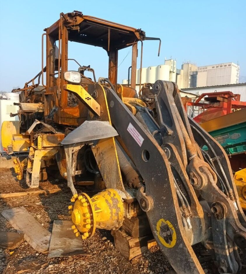 Volvo L120H - Chargeuse sur pneus: photos 1 Volvo L120H - Chargeuse sur pneus: photos 1