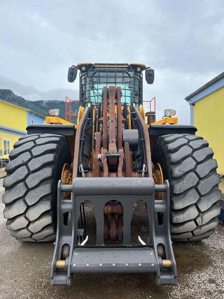 Volvo L220H - Chargeuse sur pneus: photos 4 Volvo L220H - Chargeuse sur pneus: photos 4