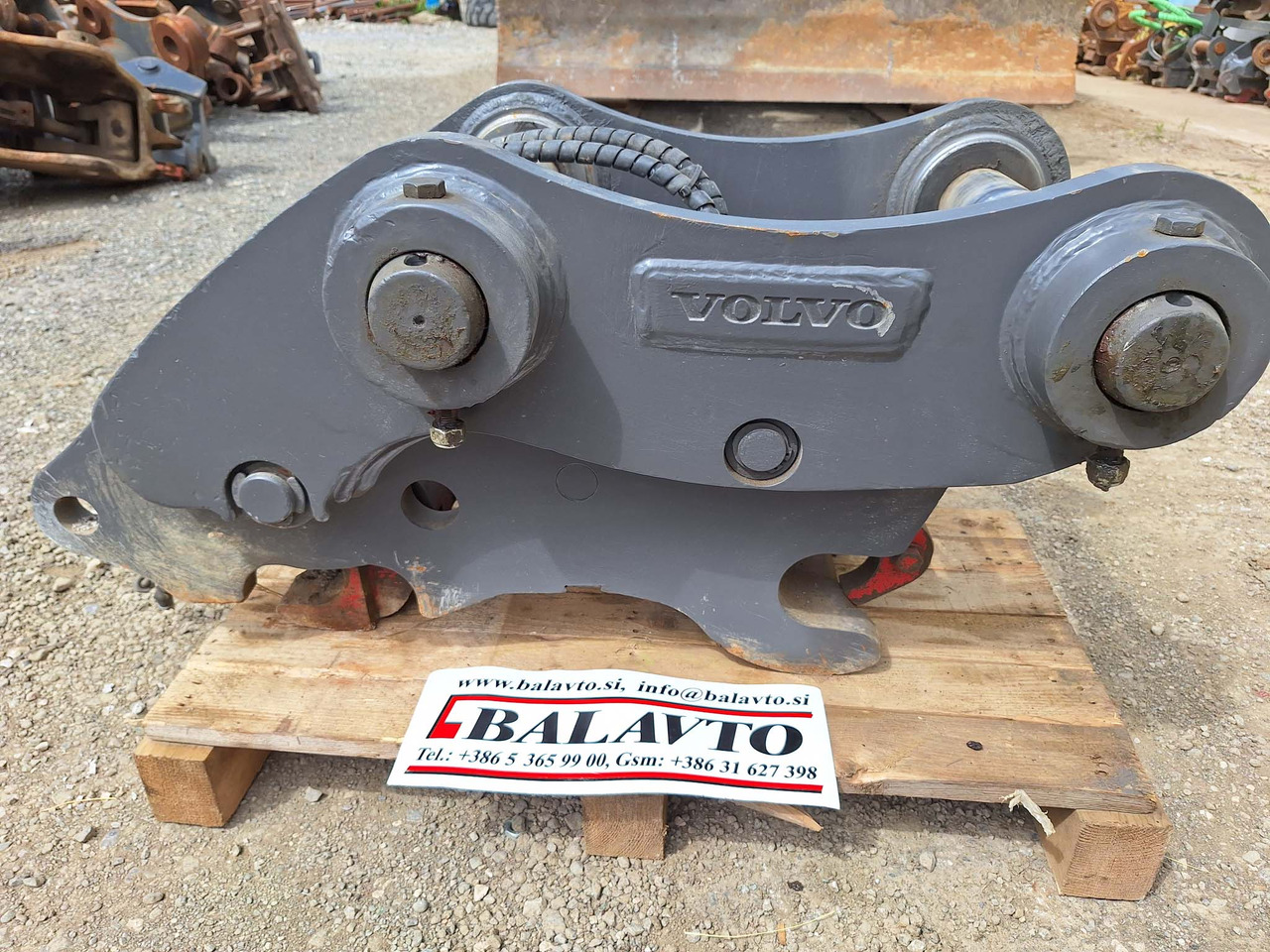 Volvo - Attache rapide pour Engins de chantier: photos 1 Volvo - Attache rapide pour Engins de chantier: photos 1