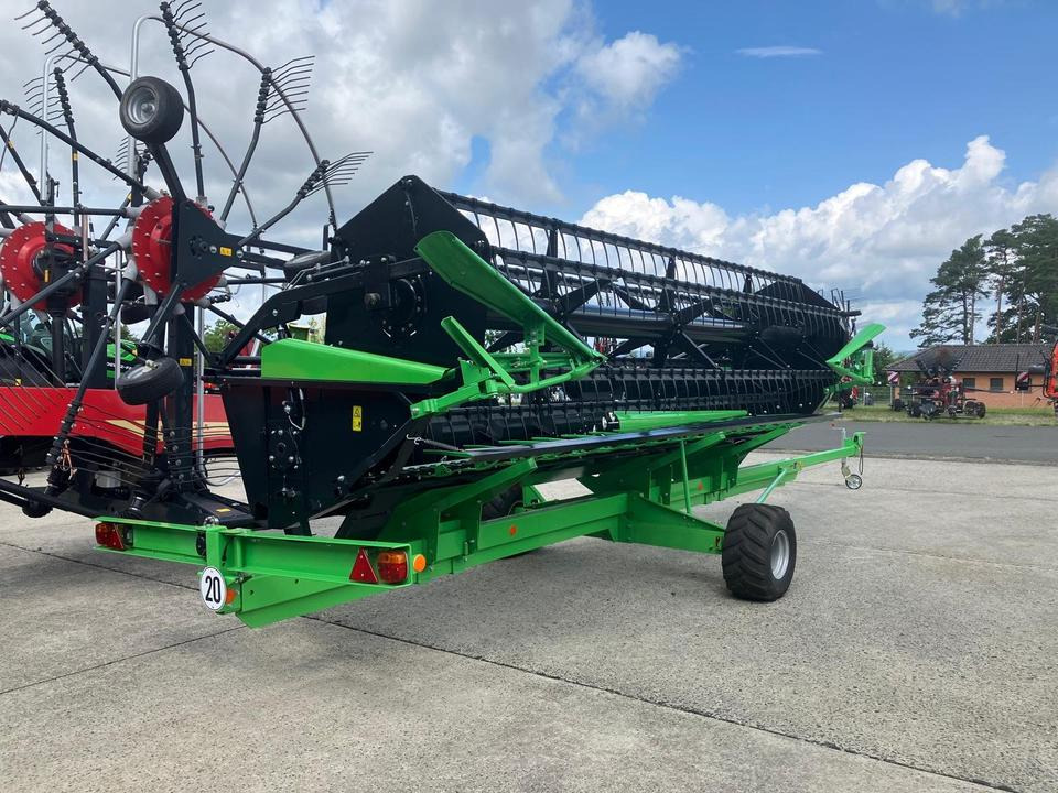 Deutz Fahr Schneidwerk DH540A inkl Schneidwerkwagen Mähdrescher - Moissoneuse: photos 1 Deutz Fahr Schneidwerk DH540A inkl Schneidwerkwagen Mähdrescher - Moissoneuse: photos 1