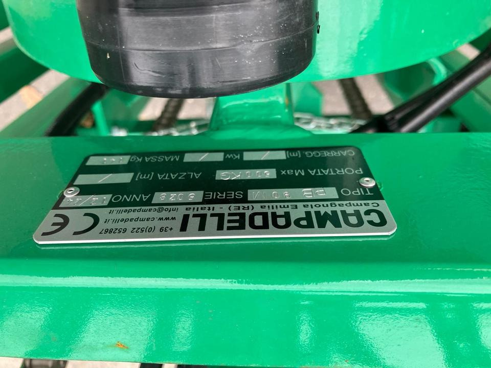 Heckstapler Dreipunkt mit Kistendrehgerät - Fourches: photos 5 Heckstapler Dreipunkt mit Kistendrehgerät - Fourches: photos 5