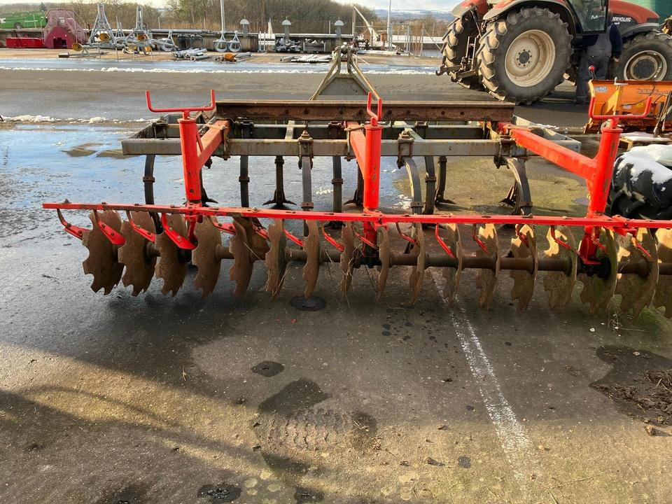 Stoppelgrubber 3m mit Steinsicherung und Scheibenwalze - Bineuse: photos 4 Stoppelgrubber 3m mit Steinsicherung und Scheibenwalze - Bineuse: photos 4