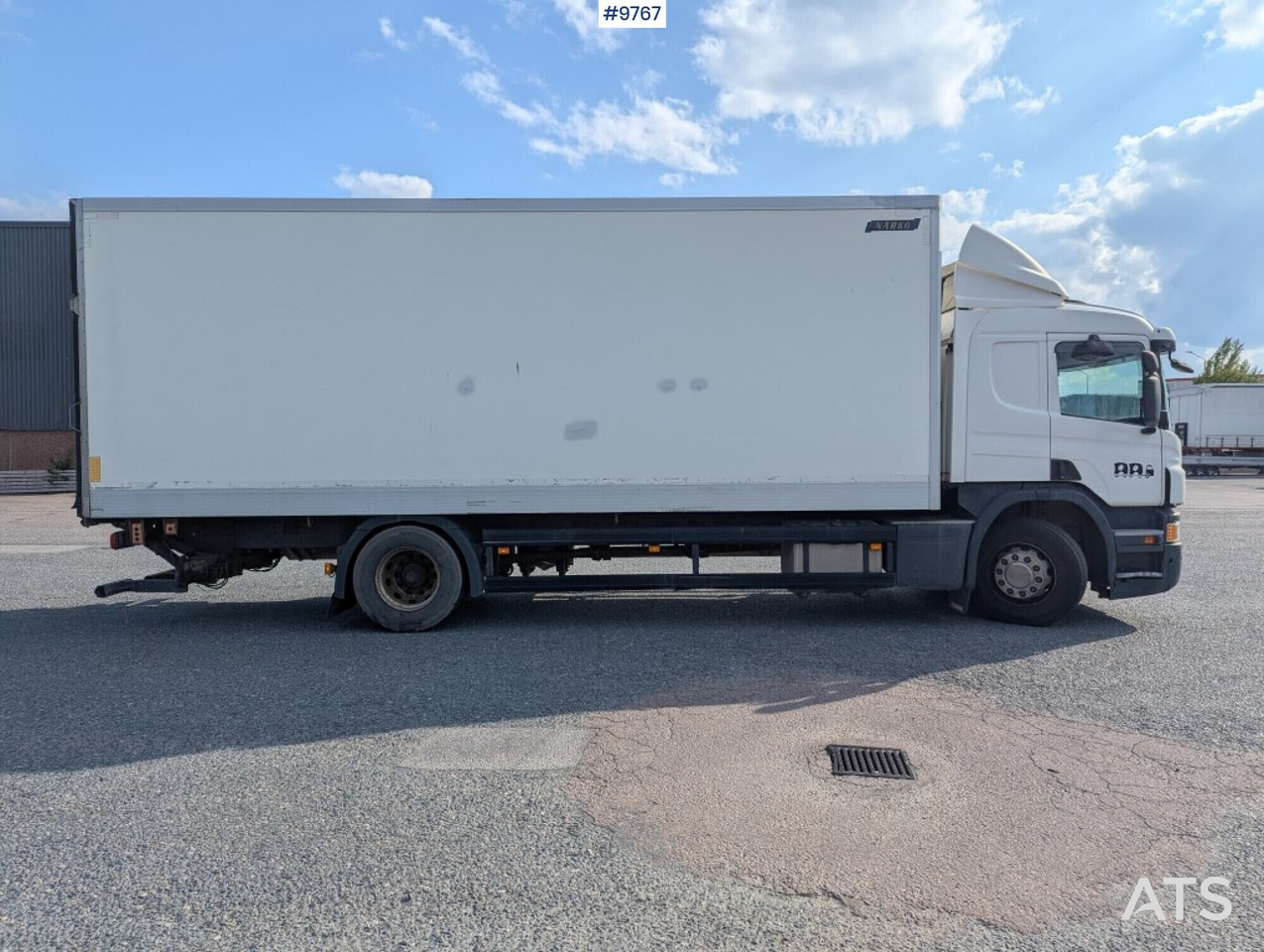 Camion fourgon Box Truck Scania P320 4X2 with tail lift: photos 11