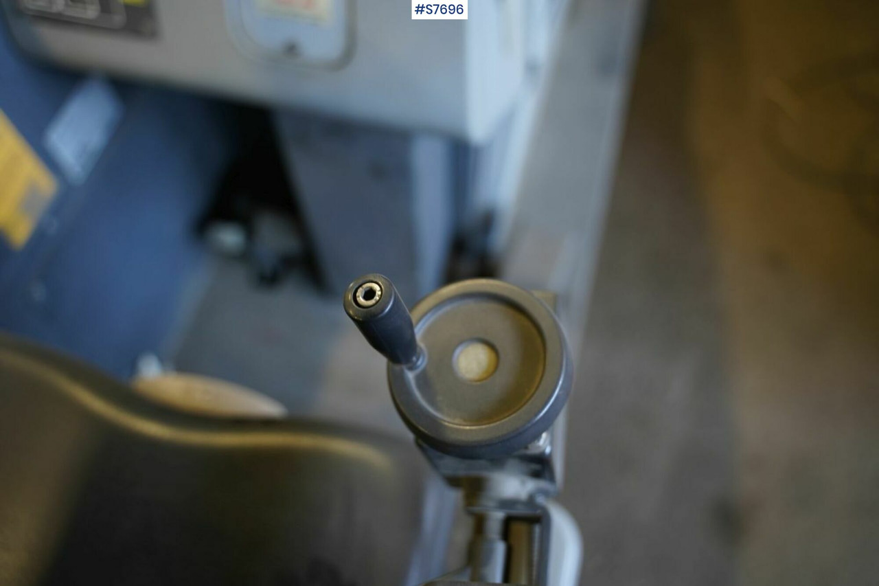 Balayeuse de voirie Cleaning machine Nilfisk CR1200 rep.object: photos 13