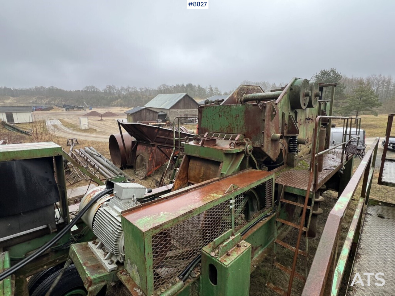 Crusher with sieve - Concasseur: photos 4 Crusher with sieve - Concasseur: photos 4