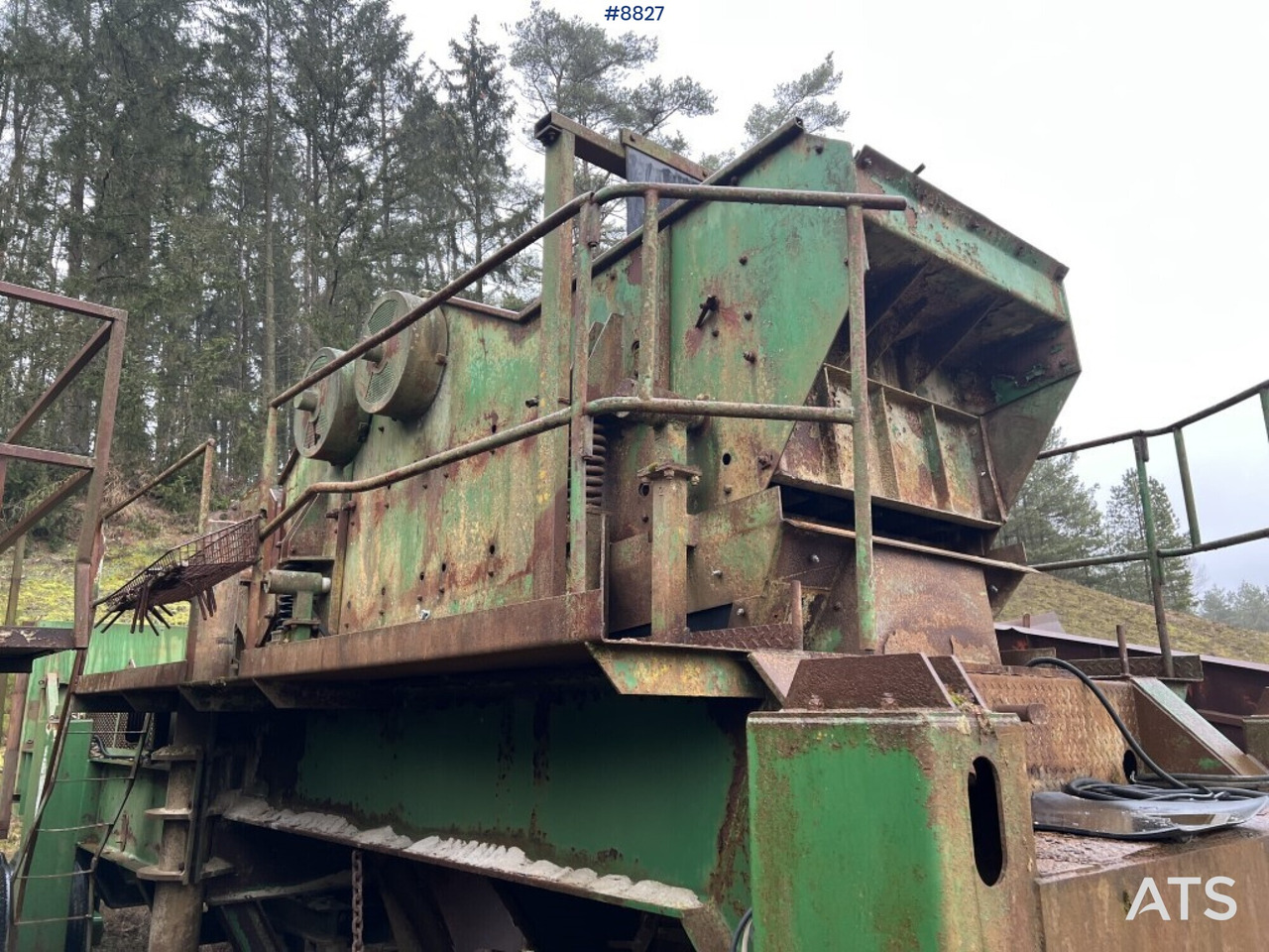 Crusher with sieve - Concasseur: photos 2 Crusher with sieve - Concasseur: photos 2