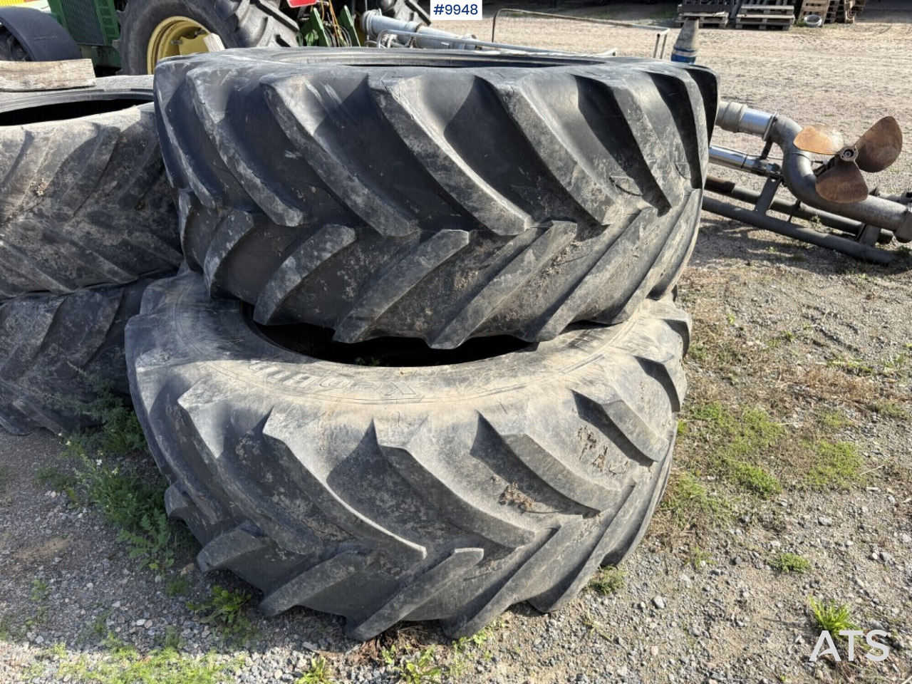 Däck till traktor Michelin fram och bak - Pneu pour Tracteur agricole: photos 2 Däck till traktor Michelin fram och bak - Pneu pour Tracteur agricole: photos 2