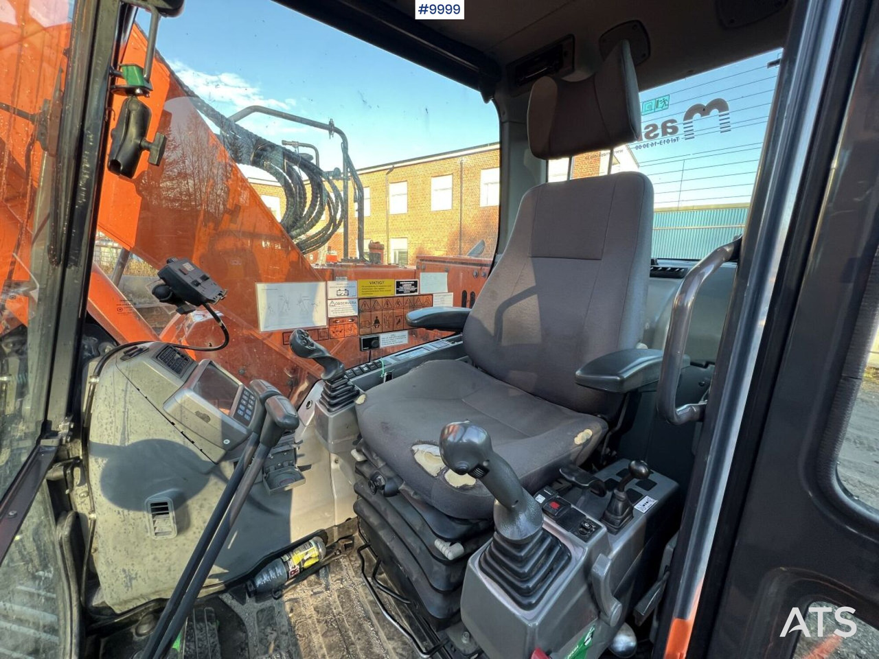 Doosan DX140LCR-3 Excavator with rotator - Pelle sur chenille: photos 4 Doosan DX140LCR-3 Excavator with rotator - Pelle sur chenille: photos 4