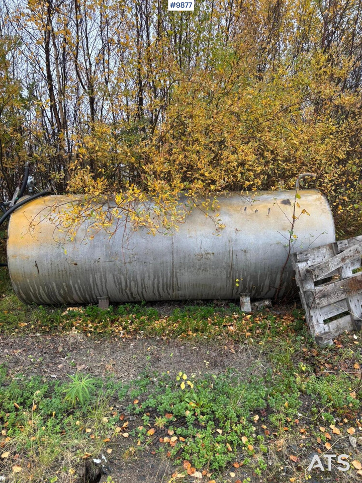 Farm tank - Citerne: photos 1 Farm tank - Citerne: photos 1