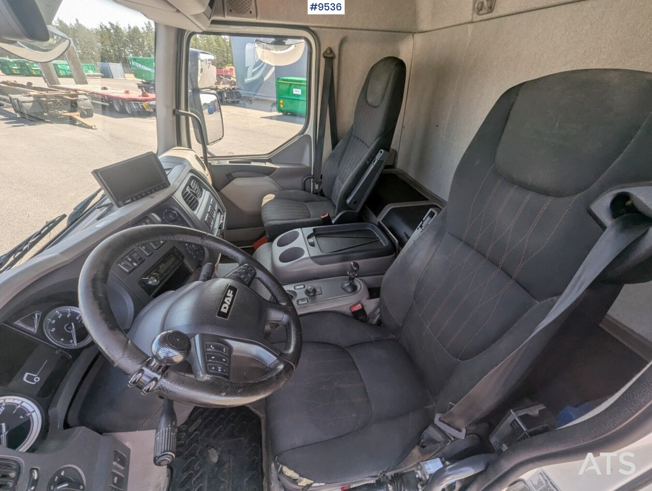 Hooklift Truck Daf FA LF260I - Camion ampliroll: photos 5 Hooklift Truck Daf FA LF260I - Camion ampliroll: photos 5