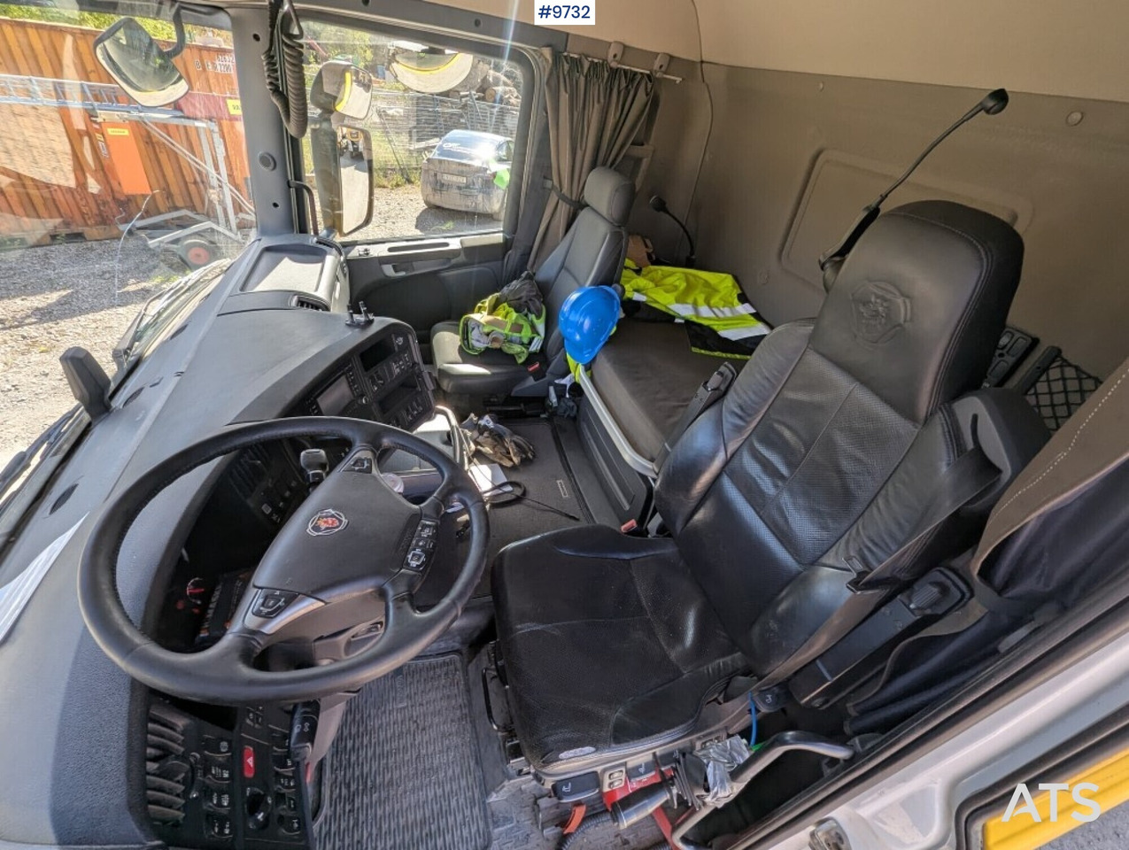 Hooklift Truck Scania R520 6x2 with flatbed - Camion ampliroll: photos 5 Hooklift Truck Scania R520 6x2 with flatbed - Camion ampliroll: photos 5