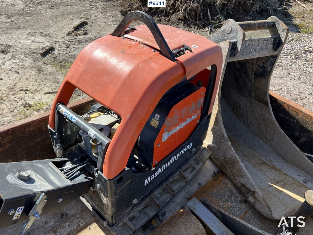 Husqvarna LG504 Vibratory Plate - Plaque vibrante: photos 2 Husqvarna LG504 Vibratory Plate - Plaque vibrante: photos 2