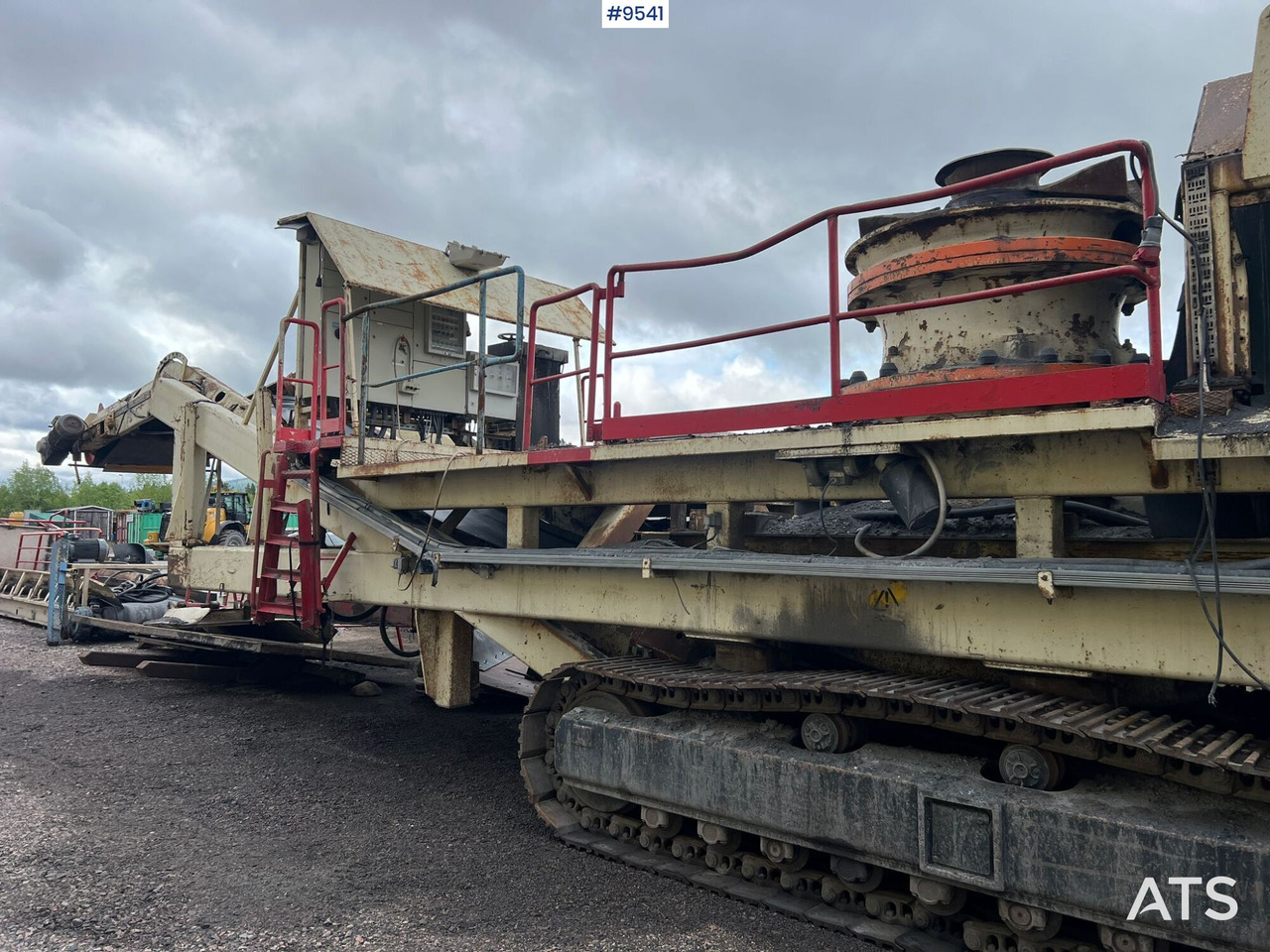 KIVISAMPO OY G4214 Crusher on tracks - Concasseur: photos 3 KIVISAMPO OY G4214 Crusher on tracks - Concasseur: photos 3