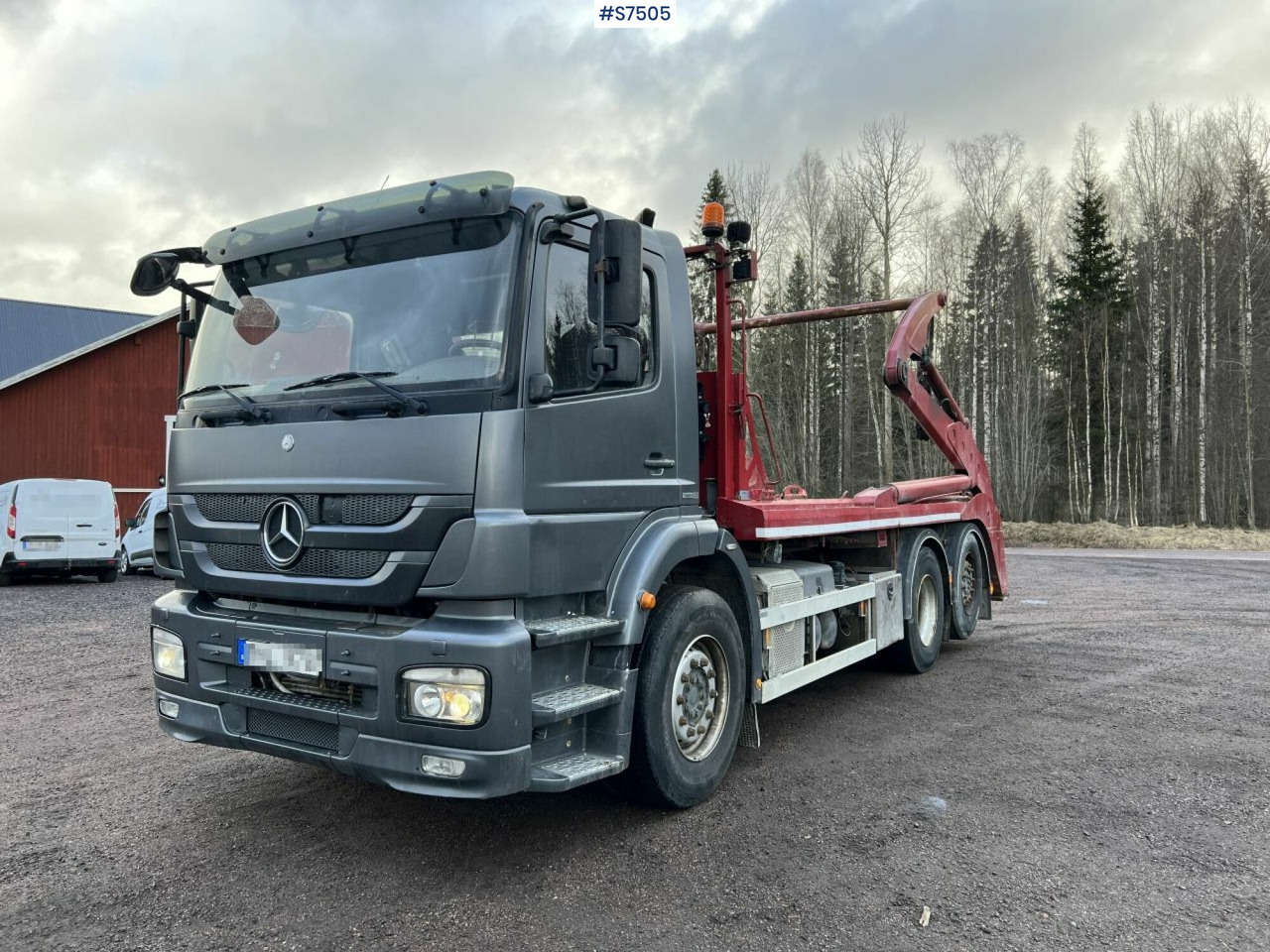 Lift dumper Mercedes Benz 950.60 2529L (SE VIDEO) - Camion multibenne: photos 1 Lift dumper Mercedes Benz 950.60 2529L (SE VIDEO) - Camion multibenne: photos 1