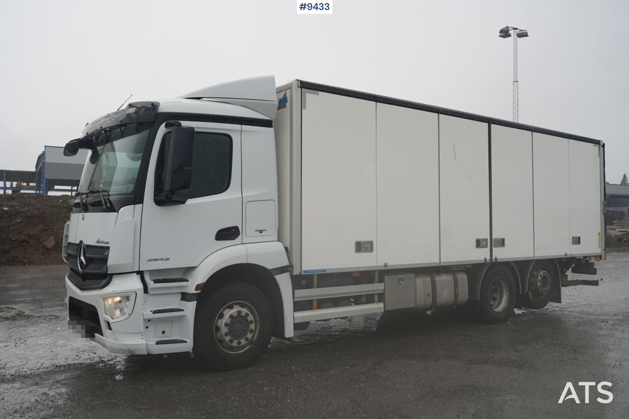 Refrigerated Box truck Mercedes Antos with tail lift (SEE VIDEO) - Camion frigorifique: photos 3 Refrigerated Box truck Mercedes Antos with tail lift (SEE VIDEO) - Camion frigorifique: photos 3