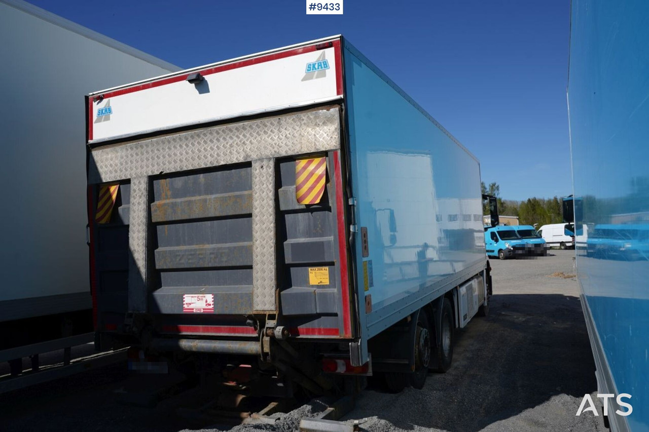 Refrigerated Box truck Mercedes Antos with tail lift (SEE VIDEO) - Camion frigorifique: photos 4 Refrigerated Box truck Mercedes Antos with tail lift (SEE VIDEO) - Camion frigorifique: photos 4