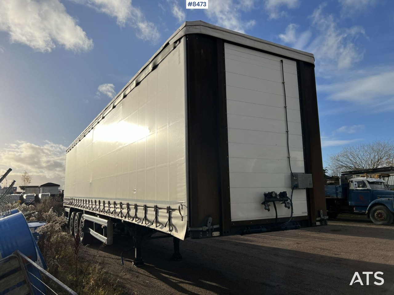 Scania ST37 Trailer with openable side - Semi-remorque rideaux coulissants: photos 1 Scania ST37 Trailer with openable side - Semi-remorque rideaux coulissants: photos 1