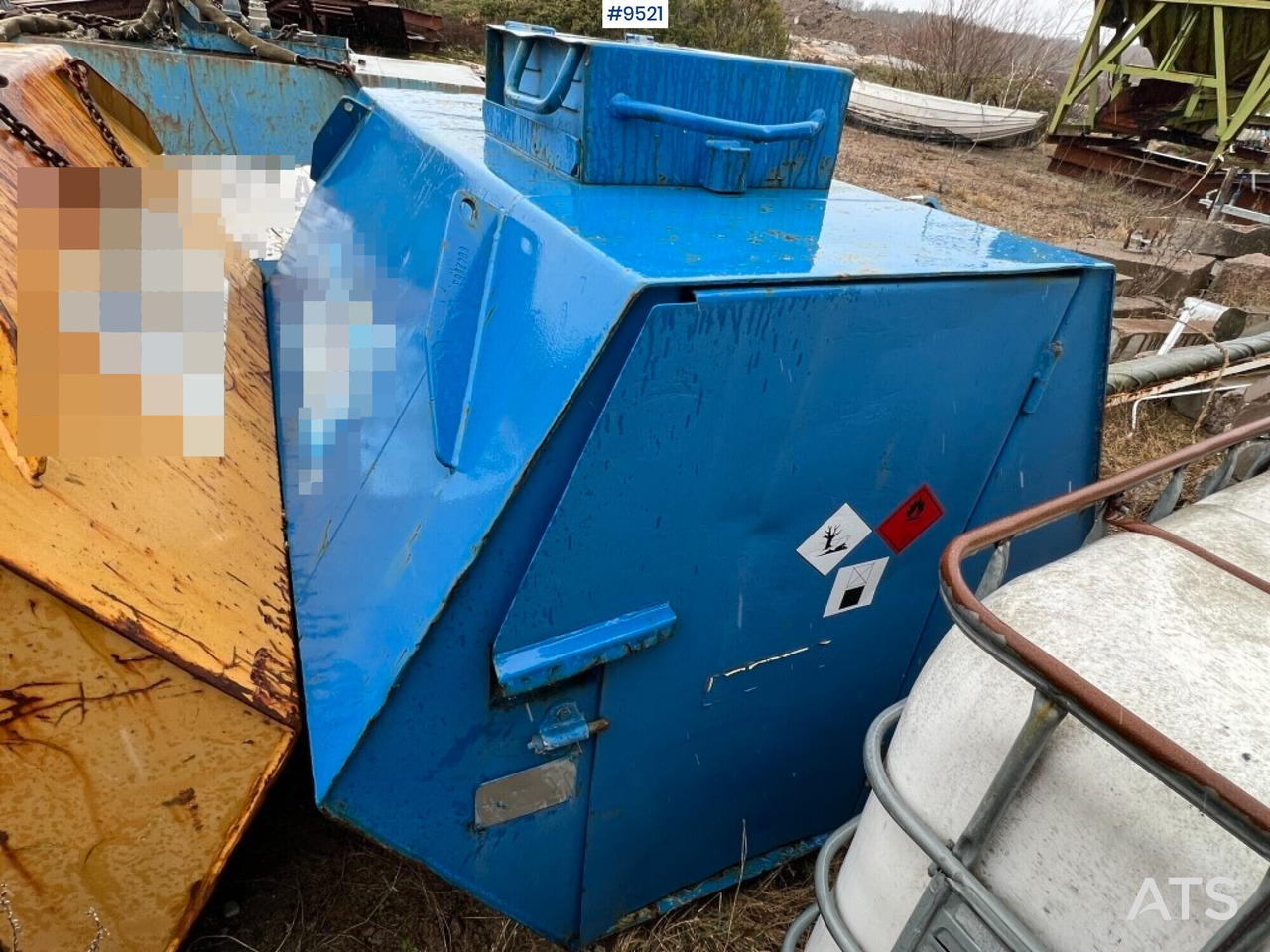 Tank diesel - 1 cubic - J-O Fherm dumper - Cuve de stockage: photos 4 Tank diesel - 1 cubic - J-O Fherm dumper - Cuve de stockage: photos 4