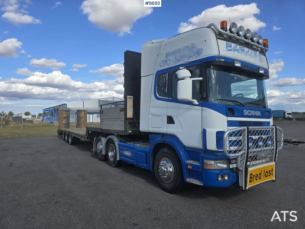 Scania dragbil med maskintrailer - Tracteur routier, Semi-remorque porte-voitures: photos 2 Scania dragbil med maskintrailer - Tracteur routier, Semi-remorque porte-voitures: photos 2