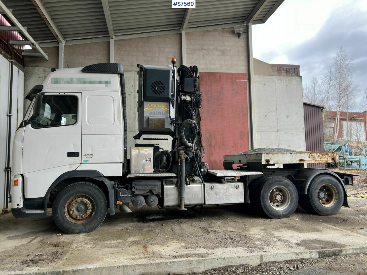 Tow Truck Volvo FH400 with Epsilon 110Z crane - Tracteur routier: photos 1 Tow Truck Volvo FH400 with Epsilon 110Z crane - Tracteur routier: photos 1