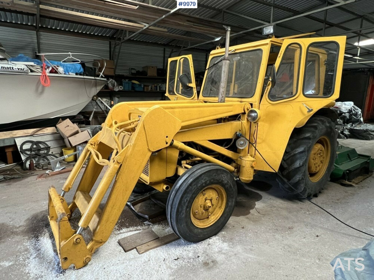 Tractor- MASSEY-FERGUSON 203 - Tracteur agricole: photos 1 Tractor- MASSEY-FERGUSON 203 - Tracteur agricole: photos 1
