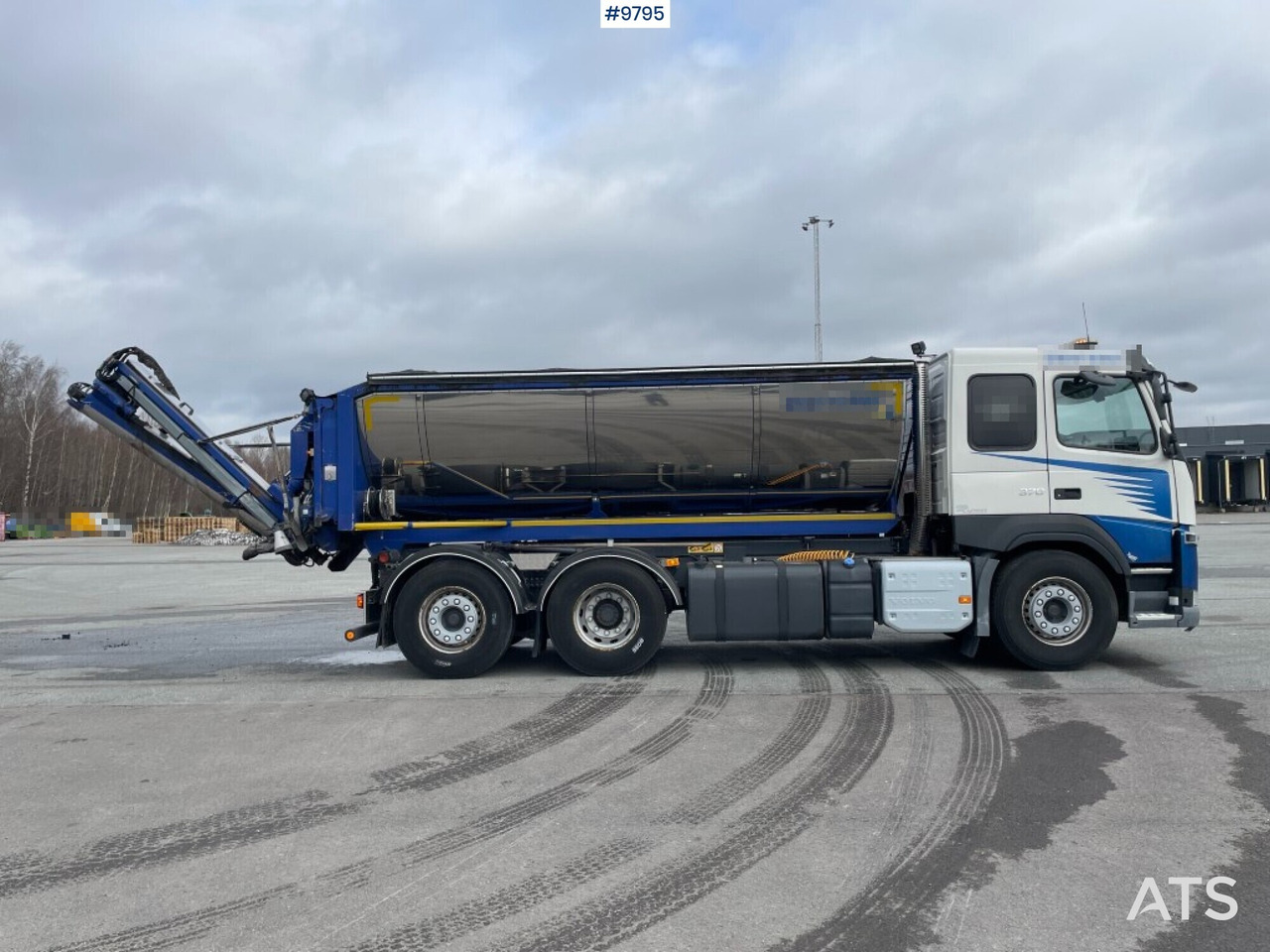 Volvo FM 370 6X2 Spreader truck - Camion benne: photos 4 Volvo FM 370 6X2 Spreader truck - Camion benne: photos 4