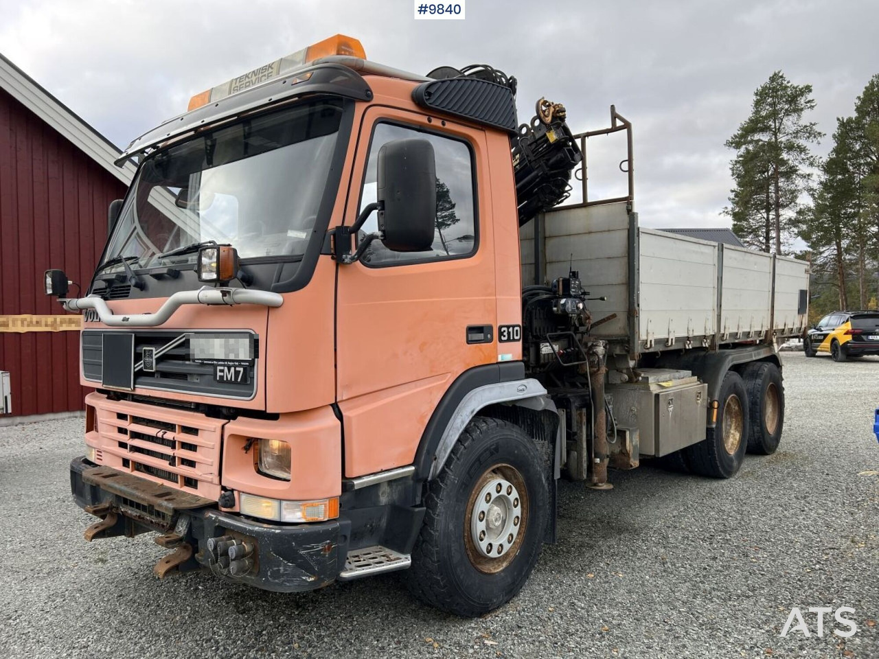 Volvo FM7 crane truck/tipper truck with Hiab 112 (video) - Camion benne: photos 1 Volvo FM7 crane truck/tipper truck with Hiab 112 (video) - Camion benne: photos 1