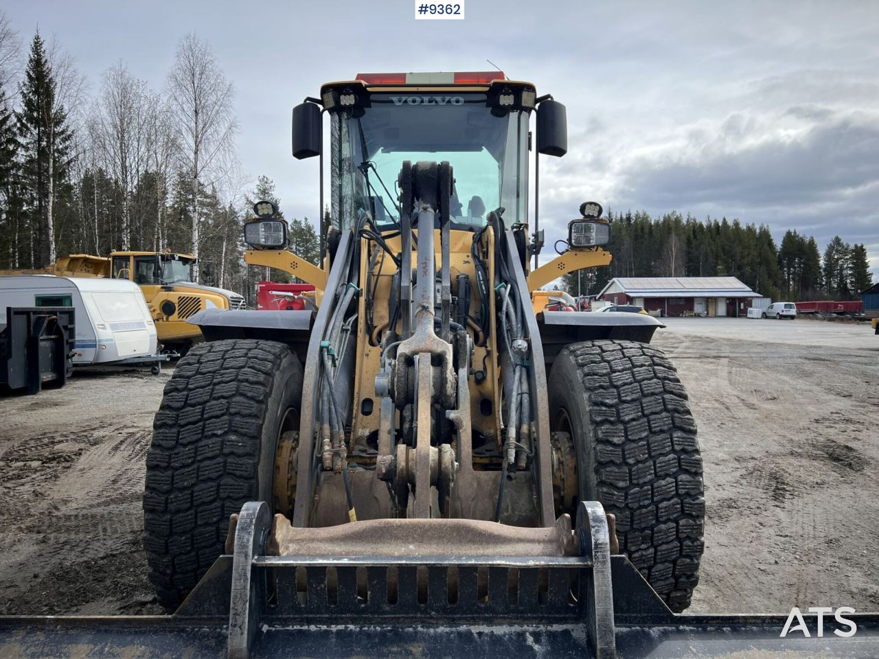 Volvo L90 F Wheel loader - Chargeuse sur pneus: photos 4 Volvo L90 F Wheel loader - Chargeuse sur pneus: photos 4