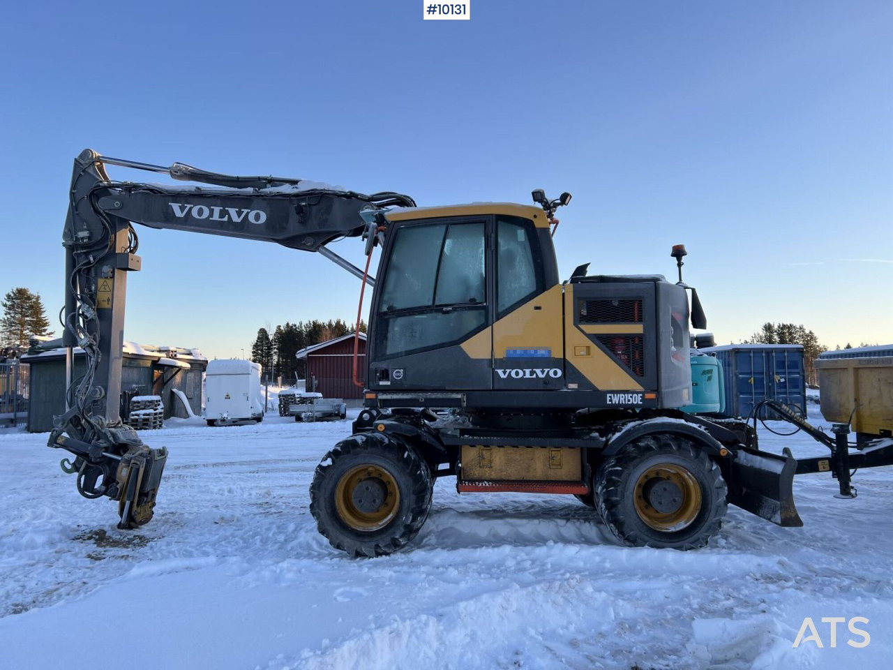 Wheel excavator Volvo EWR 150 with tipper and rotor - Pelle sur pneus: photos 3 Wheel excavator Volvo EWR 150 with tipper and rotor - Pelle sur pneus: photos 3
