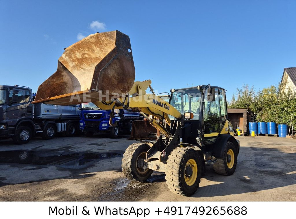 Komatsu WA70-7 *Schaufel-1,5m³/Gabel/Schnellwechsler - Chargeuse sur pneus: photos 1 Komatsu WA70-7 *Schaufel-1,5m³/Gabel/Schnellwechsler - Chargeuse sur pneus: photos 1