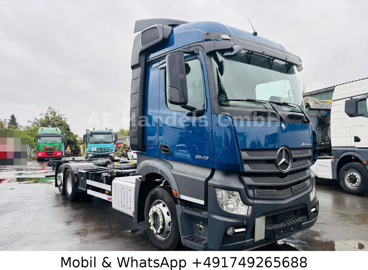 Mercedes-Benz Actros IV 2542 L StreamSpace BDF *Retarder/Lift - Camion porte-conteneur/ Caisse mobile: photos 1 Mercedes-Benz Actros IV 2542 L StreamSpace BDF *Retarder/Lift - Camion porte-conteneur/ Caisse mobile: photos 1