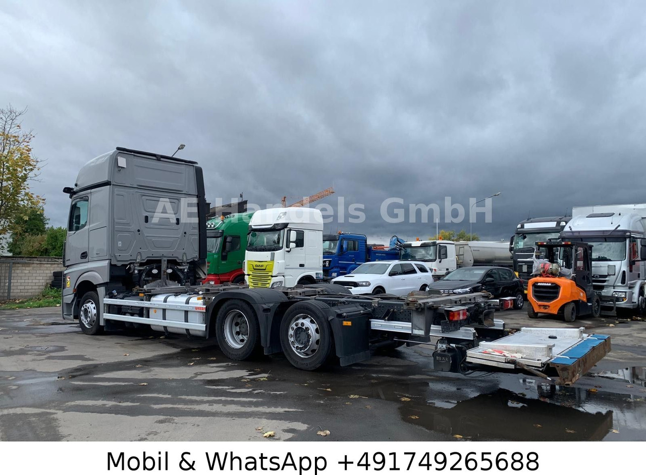 Mercedes-Benz Actros V 2545 BigSpace LL*Retarder/LBW/Lenk+Lift - Camion porte-conteneur/ Caisse mobile: photos 2 Mercedes-Benz Actros V 2545 BigSpace LL*Retarder/LBW/Lenk+Lift - Camion porte-conteneur/ Caisse mobile: photos 2