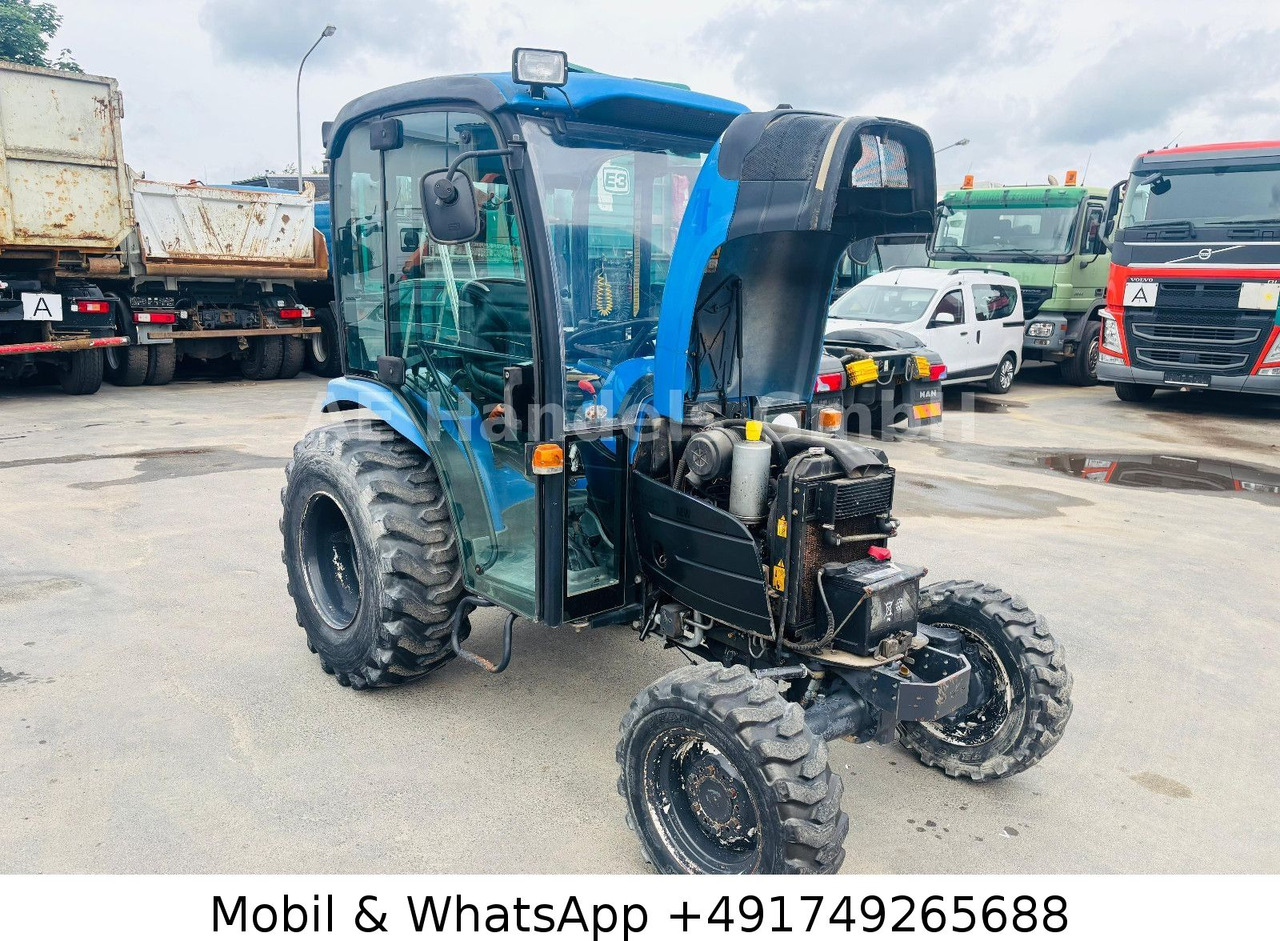 Tracteur agricole New Holland TC22D Compact Tractor *1500Std./StraßenZulassung: photos 16 Tracteur agricole New Holland TC22D Compact Tractor *1500Std./StraßenZulassung: photos 16