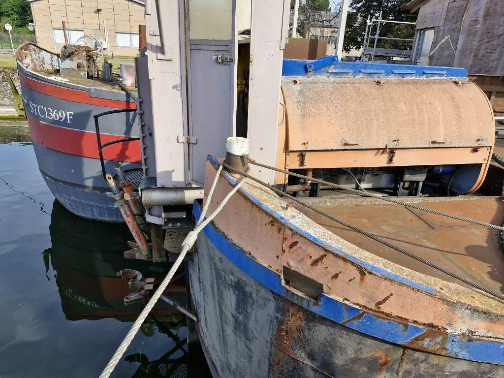 Autre matériel PENICHE PONTON A CLAPETS / PENICHE A PUITS: photos 12