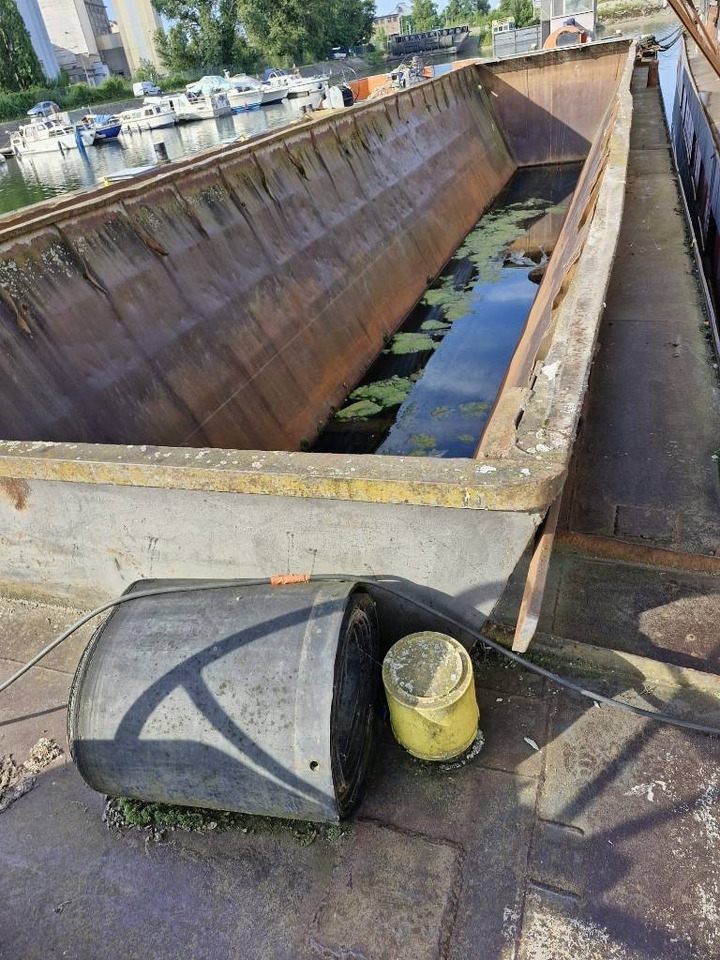 Autre matériel PENICHE PONTON A CLAPETS / PENICHE A PUITS: photos 17