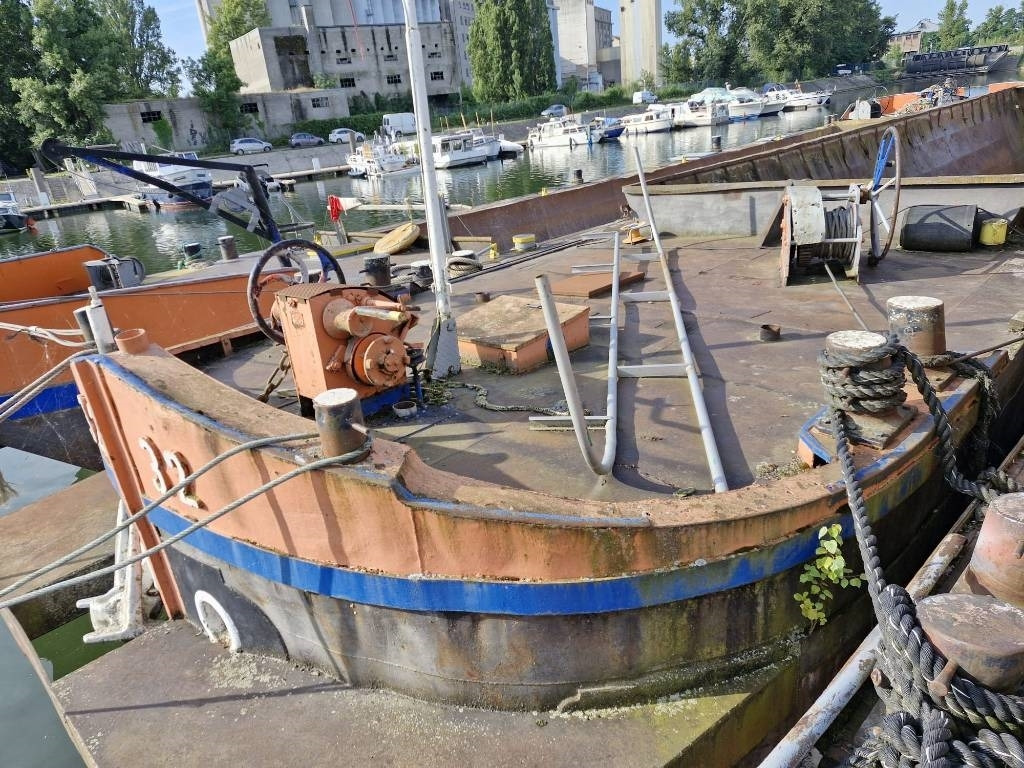 Autre matériel PENICHE PONTON A CLAPETS / PENICHE A PUITS: photos 22