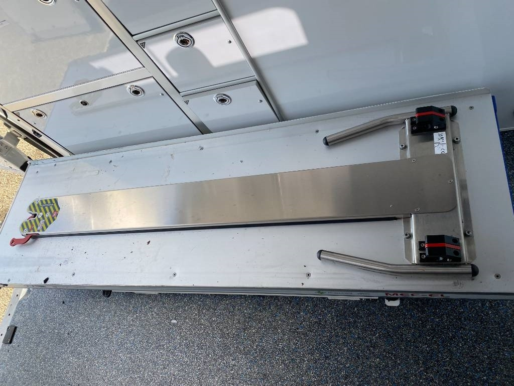 Ambulance Fiat LES DAUPHINS/DUCATO TORINO 2.3M-Jet 160 endommagée: photos 27