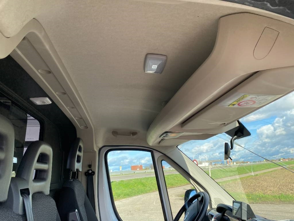 Ambulance Fiat LES DAUPHINS/DUCATO TORINO 2.3M-Jet 160 endommagée: photos 34