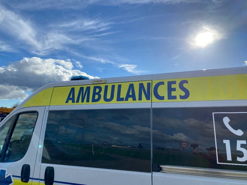 Ambulance Fiat LES DAUPHINS/DUCATO TORINO 2.3M-Jet 160 endommagée: photos 44