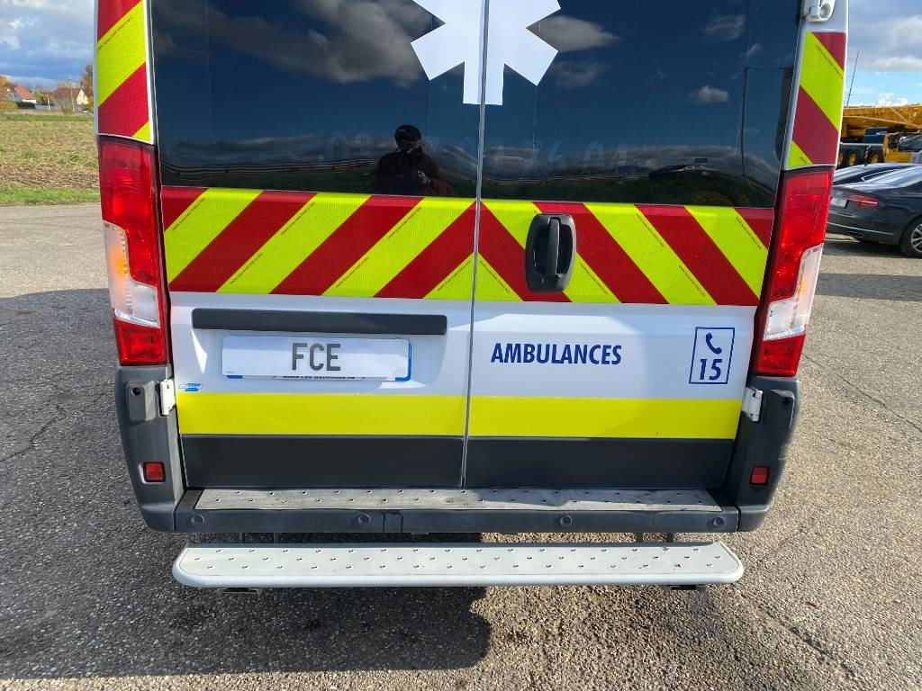 Ambulance Fiat LES DAUPHINS/DUCATO TORINO 2.3M-Jet 160 endommagée: photos 49